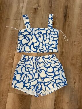 vestique Blue & White Abstract Print Set